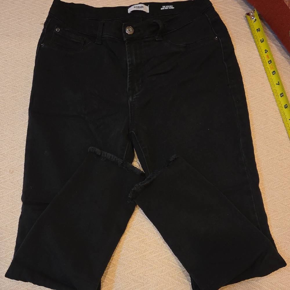 Kensie Black Denim Cropped Jeans, 8/29